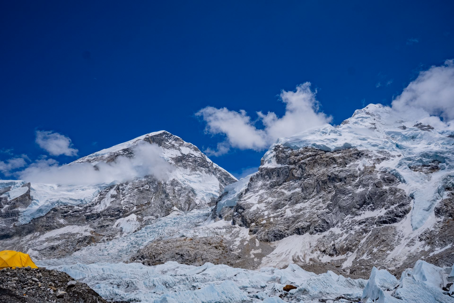 Best of Everest – Gokyo Valley & Everest Base Camp Trek | 18 Days