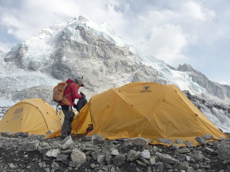 Everest Base Camp Trek vs Everest Expedition: What’s the Difference?