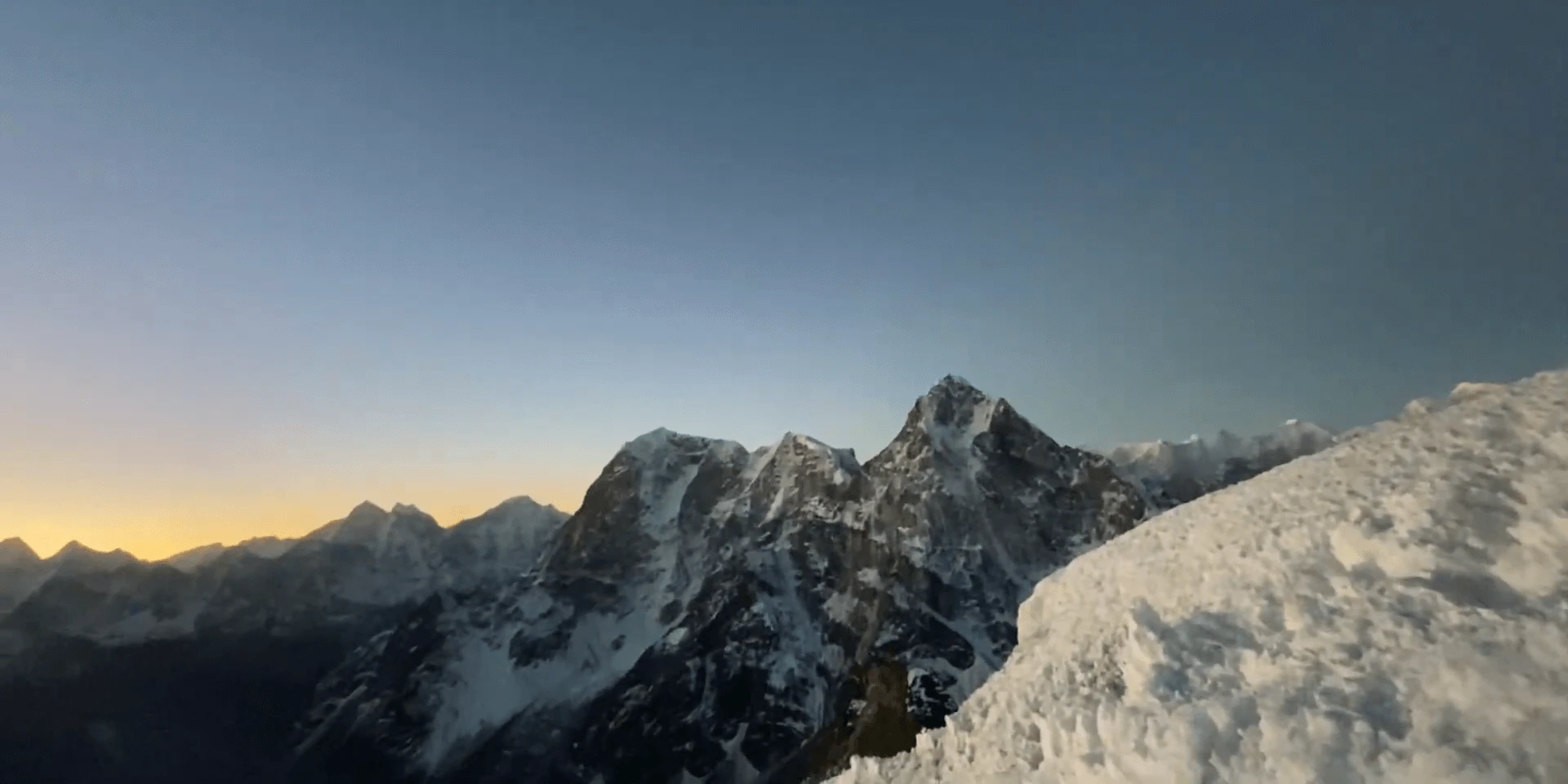 Sunrise over the Lobuche Peak